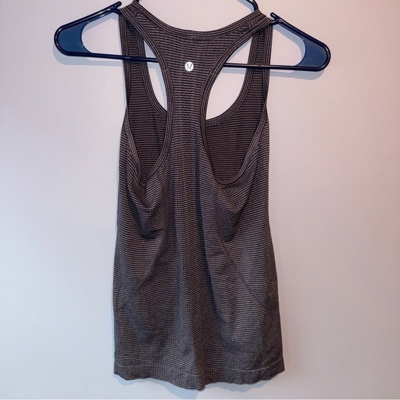 Lululemon Swiftly Tech Razorback Tank Top Blue-Gray Stripes - Size 4 - Picture 3 of 5